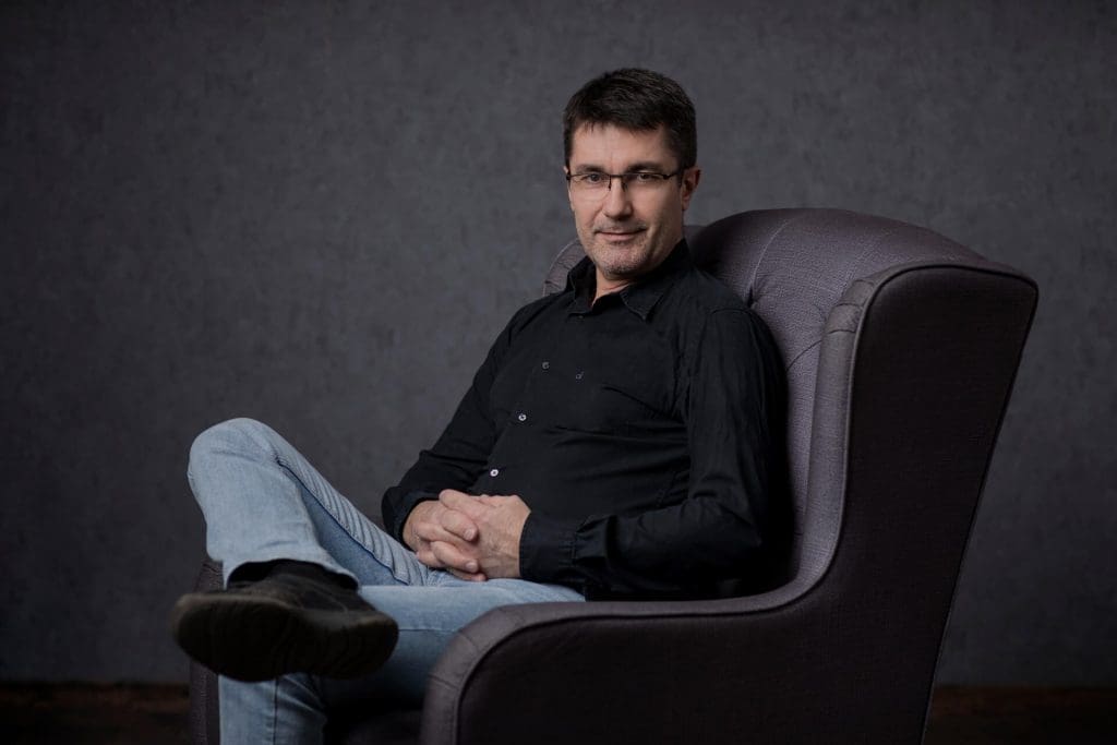 Csizi András mentálhigiénés szakember, képzésben lévő pár- és családterapeuta